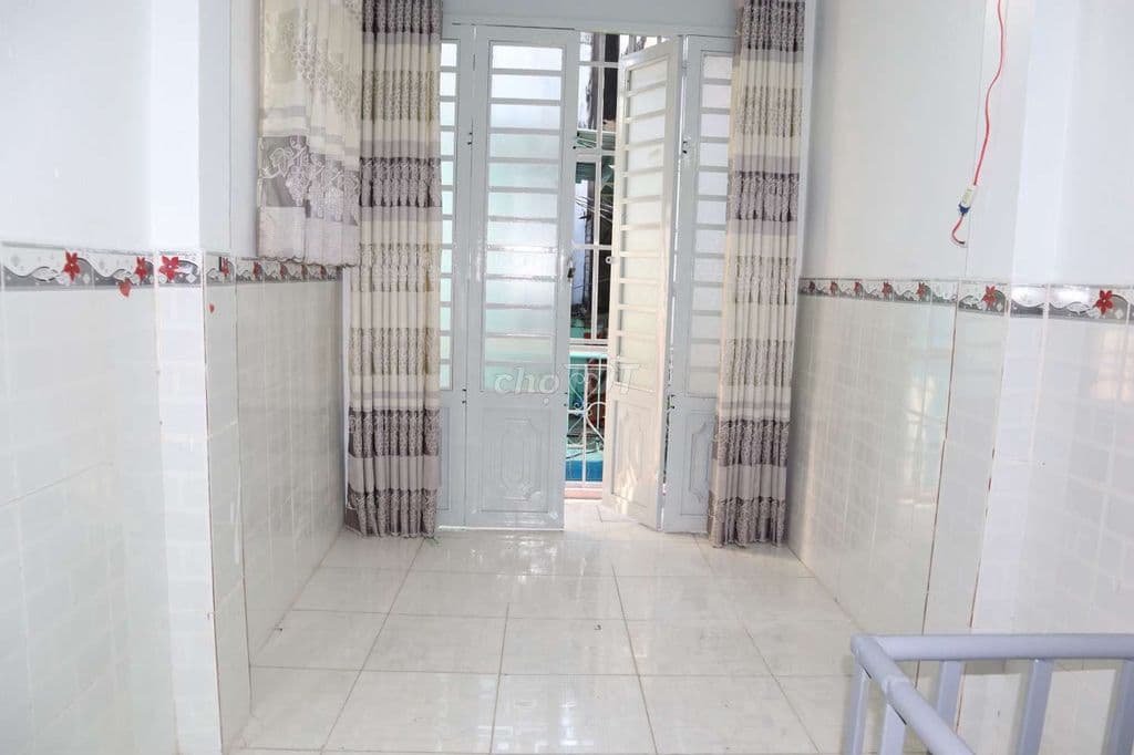 Nhà nhỏ độc lập.