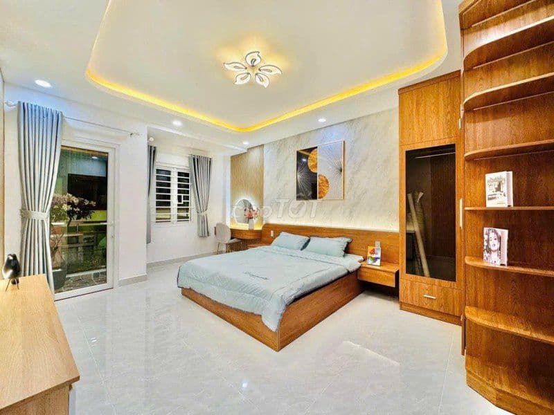 Hơn 5 tỷ - Nhà Gò Vấp - đường lớn, 4T bề thế, nội thất nhập, ngay p16 - Ảnh 2
