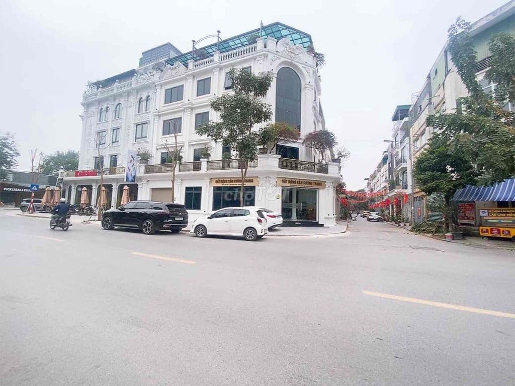 chủ cần bán gấp nhà văn phú hà đông phân lô vỉa hè kinh doanh giá đầu