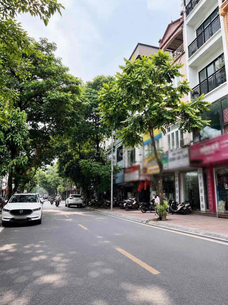 LONG BIÊN TĂNG TỐC –THANG MÁY –GARA Ô TÔ – ĐÓN SÓNG PHÁT TRIỂN –HIẾM-