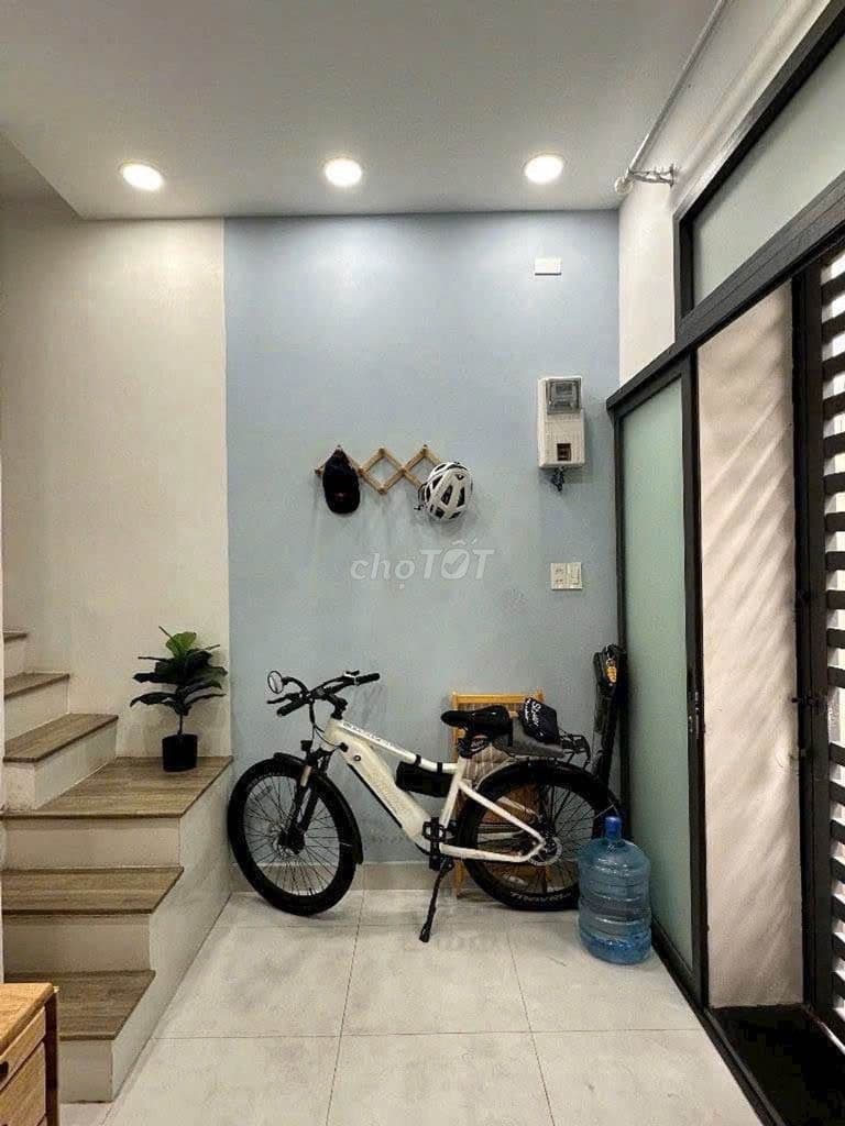 NHÀ ĐẸP Q4- HẺM 4m- 18m2- 2 TẦNG- CHỈ 2 TỶ NHỈNH - Ảnh 2