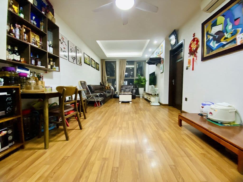 Chính chủ bán gấp căn 2 ngủ rất đẹp tại Home City, tầng trung, giá tốt - Ảnh 2