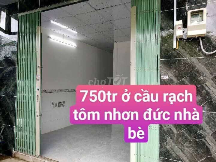 Ngay gần nhà hàng Đảo hải long có những căn nhà cần bán