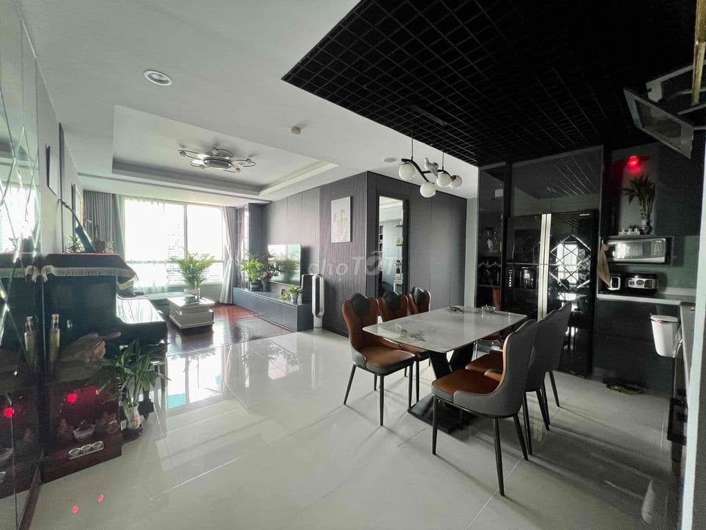 Căn góc tầng cao view cầu Thủ Thiêm, Bitexo, tàu Metro