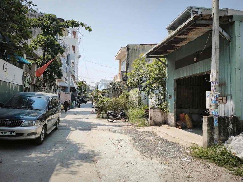 Bán Xưởng Thạnh Xuân 25. Ngay Phường , Chợ . Cần ra gấp