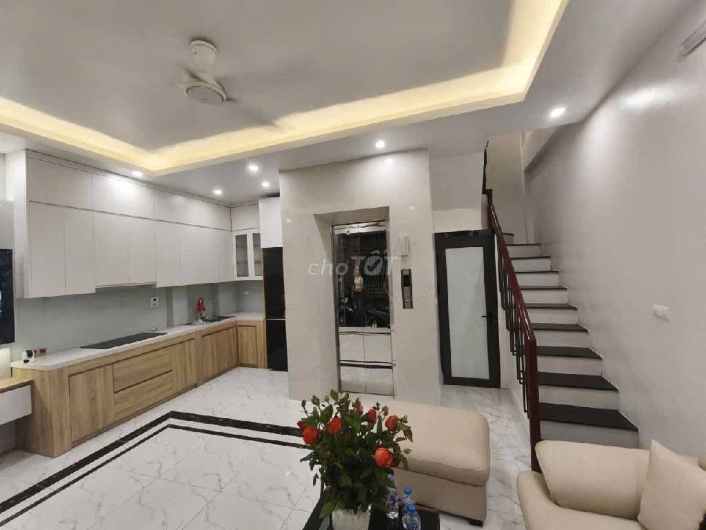 Bán nhà đẹp mới xây 33.4m2, 5 tầng, thang máy gần Chợ Mơ - Ảnh 2