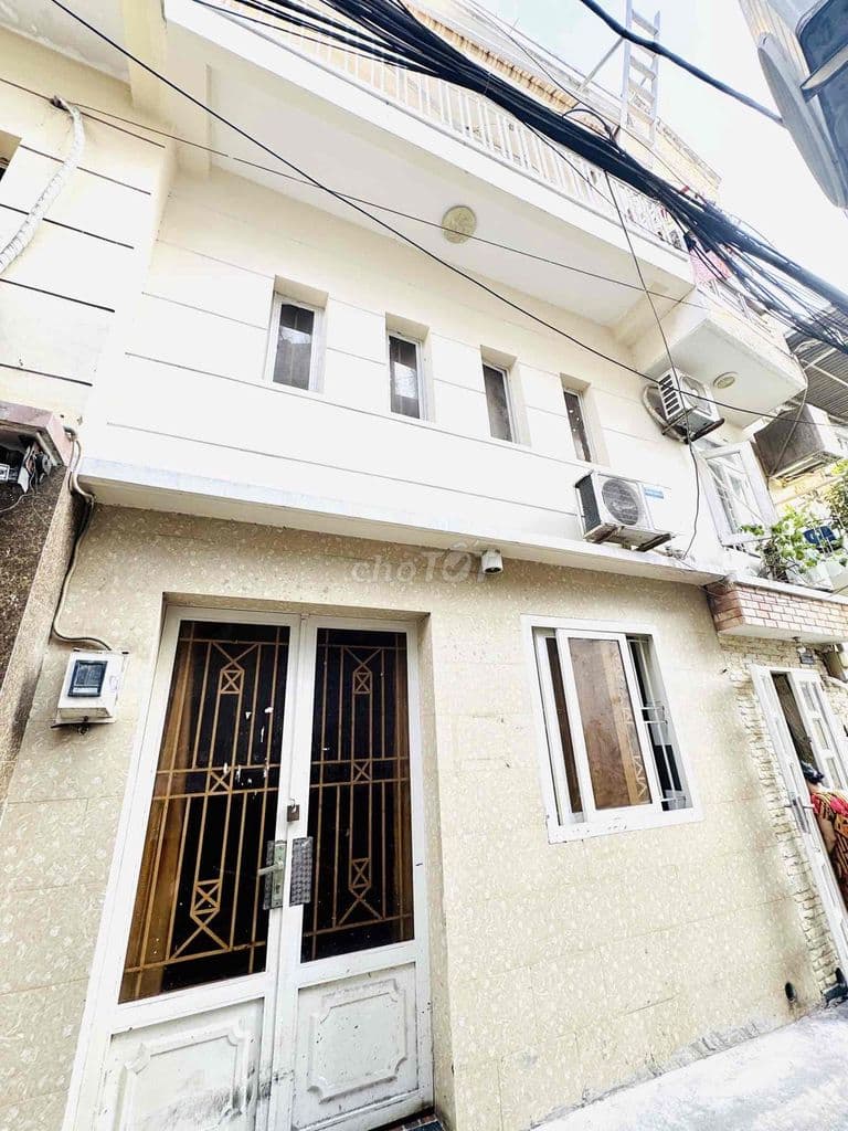 Hẻm ba gác thông CMT8 p12-4,5x9m-CN:32m2-3tầng BTCT-Ko lỗi- 5tỷ4 TL - Ảnh 2