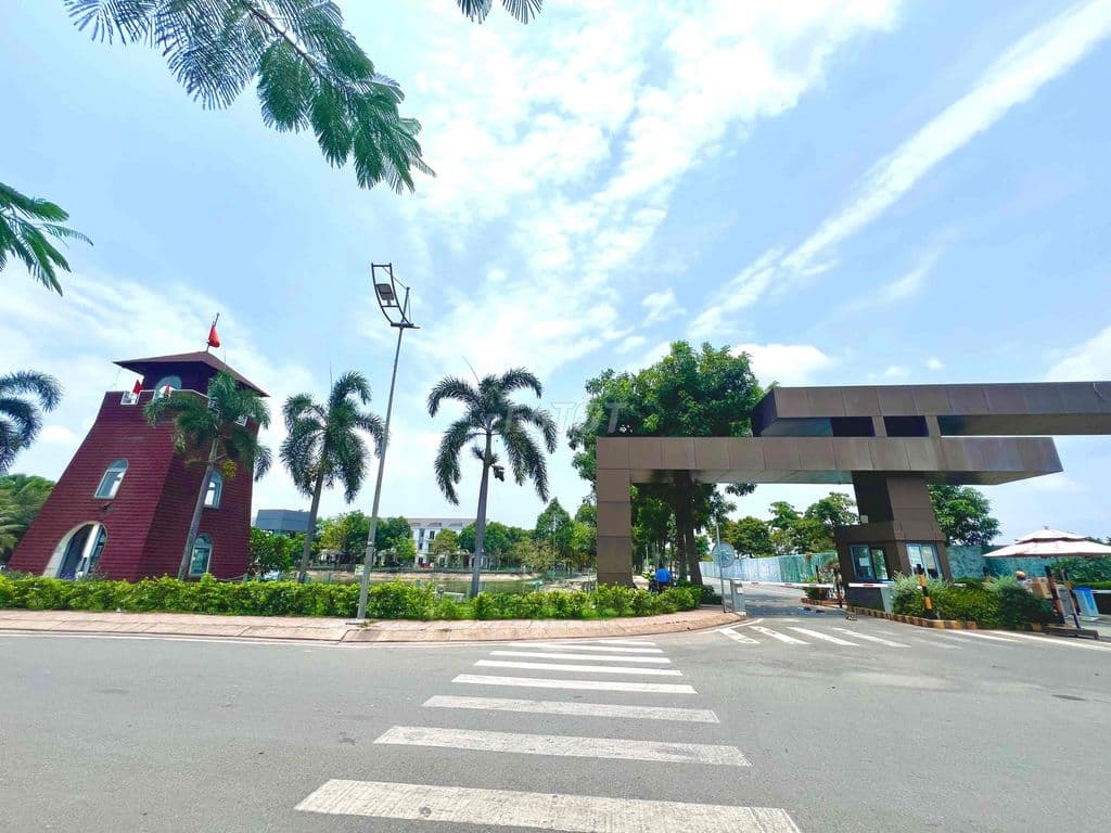 🔥LÒ LU - 140M2 NGANG 8M - NGAY KDC SIMCITY - ĐƯỜNG 8M - NHỈNH 5.5TỶ