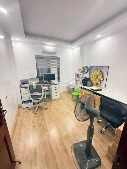 bán nhà 4 tầng Ngọc Hồi mặt tiền rộng - Ảnh 3