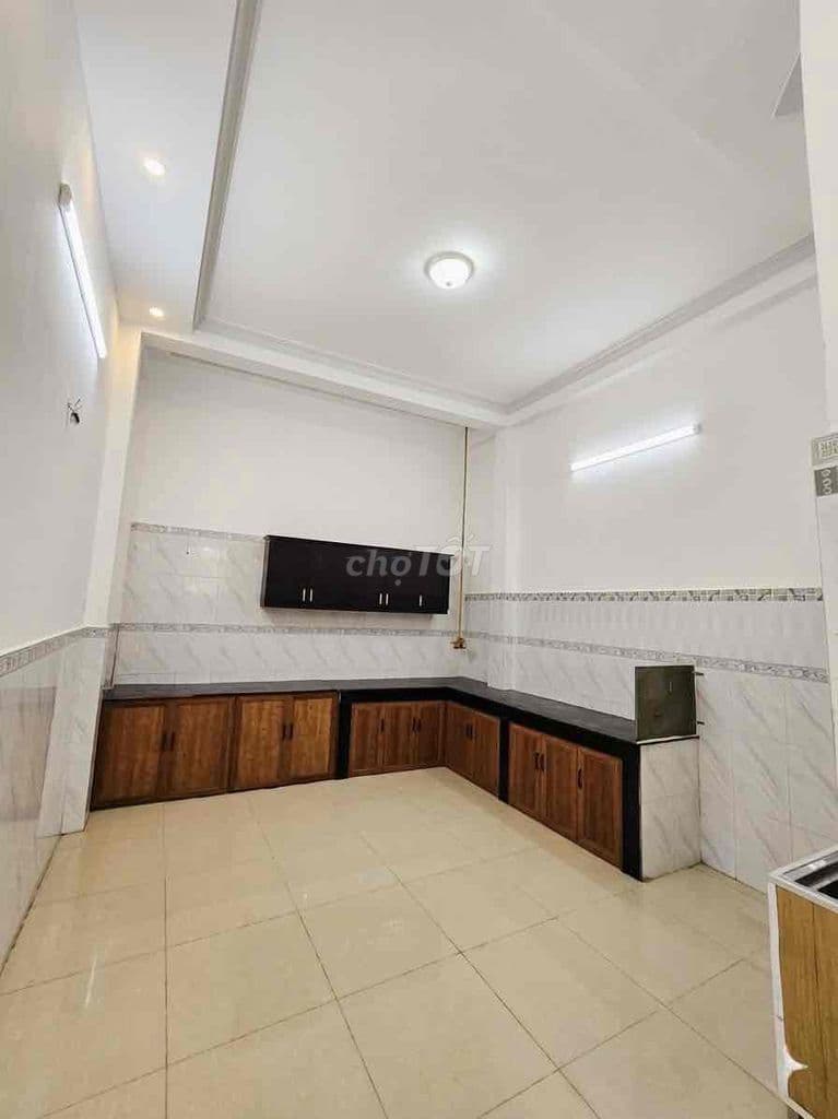 Nhà 2 Lầu 4PN Giáp Quận 6, Hẻm Ô Tô Vào Nhà, Hoàn Công Đủ 6.6 Tỷ - Ảnh 3