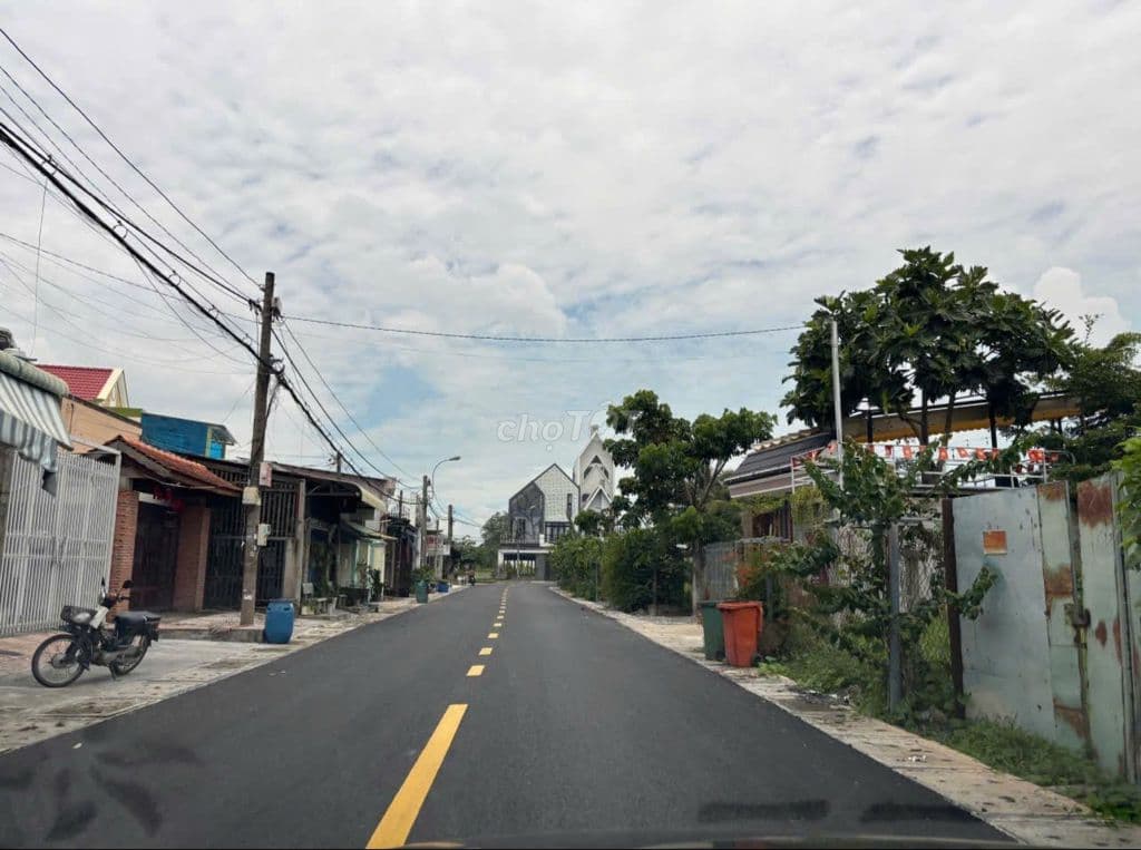 Đất Thổ cư Thị trấn Củ Chi, 224,5m2 SHR, bán gấp 900tr thương lượng