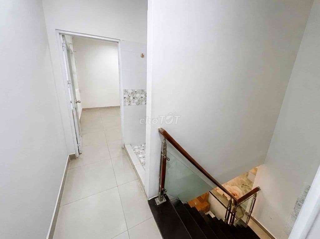 Nhà 2 tầng giá rẻ ngay chợ Hiệp Bình Vạn Phúc Phạm Văn Đồng Thủ Đức - Ảnh 2