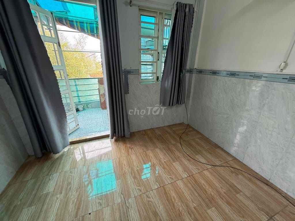 nhà chính chủ xây 1 trệt 1 lầu / đường bà triệu vào 100m giá rẽ