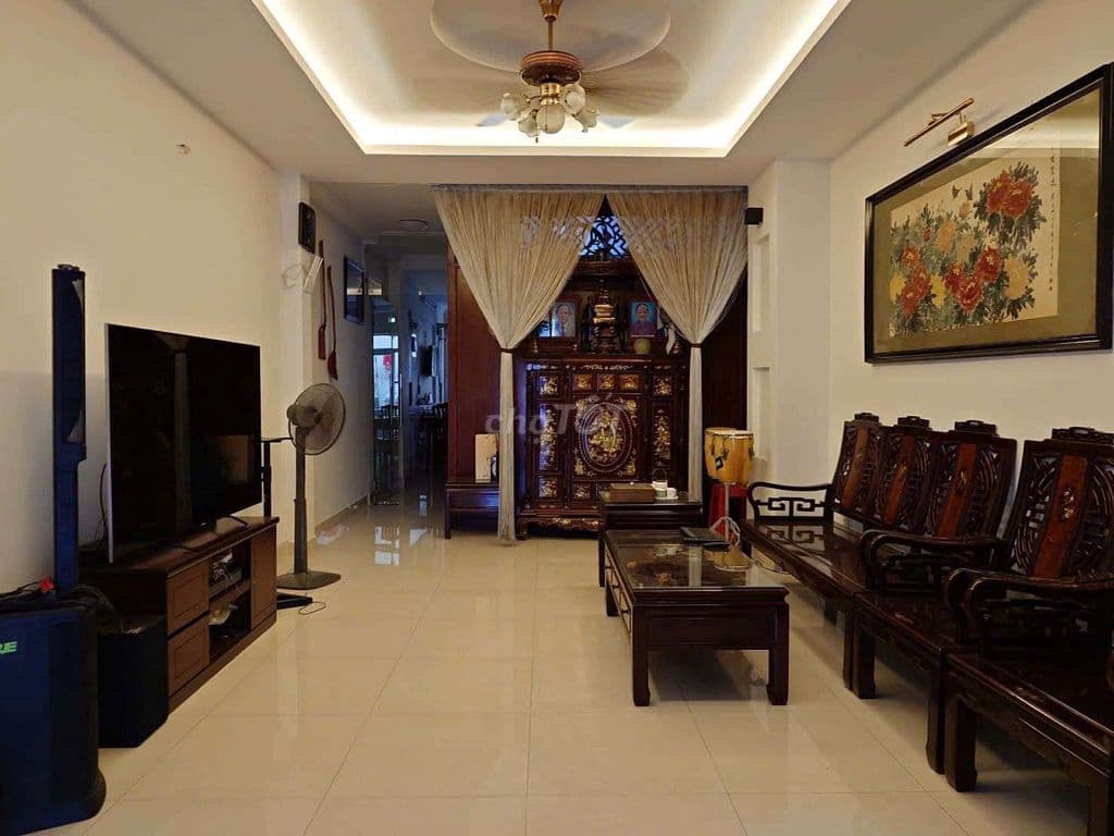 Khu vip phân lô cao cấp đường 12m có lề Trịnh Đình Trọng giá 10 tỷ 5