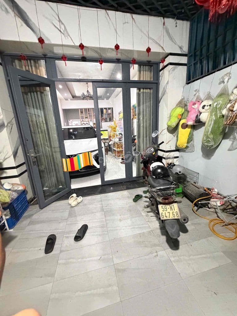 nhà mặt tiền hẻm 8m kinh doanh tốt - Ảnh 2