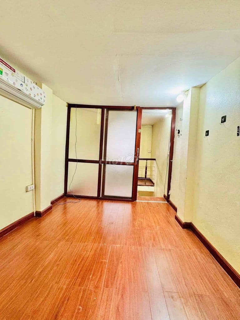 Hơn 2 tỷ chút có nhà mới ĐC Thượng-50m ra oto tránh-Có thuế-40m*2T;2N