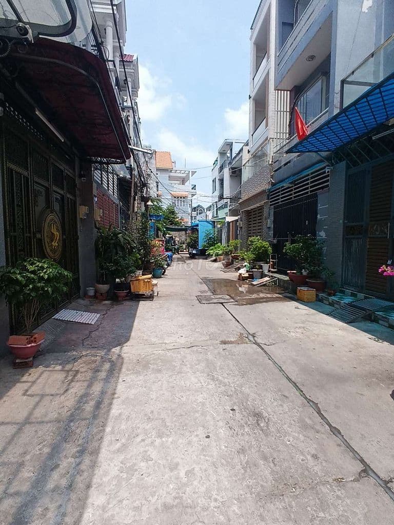 Bán Nhà HXH Tỉnh Lộ 10 Giáp Quận 6 - Ảnh 2