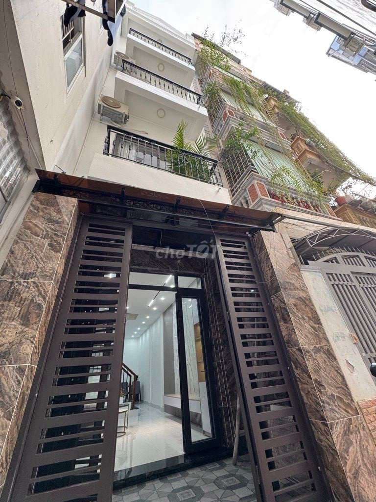 CẦN BÁN NHÀ KIM GIANG GẦN KĐT ĐẠI KIM DT 40M 5 TẦNG