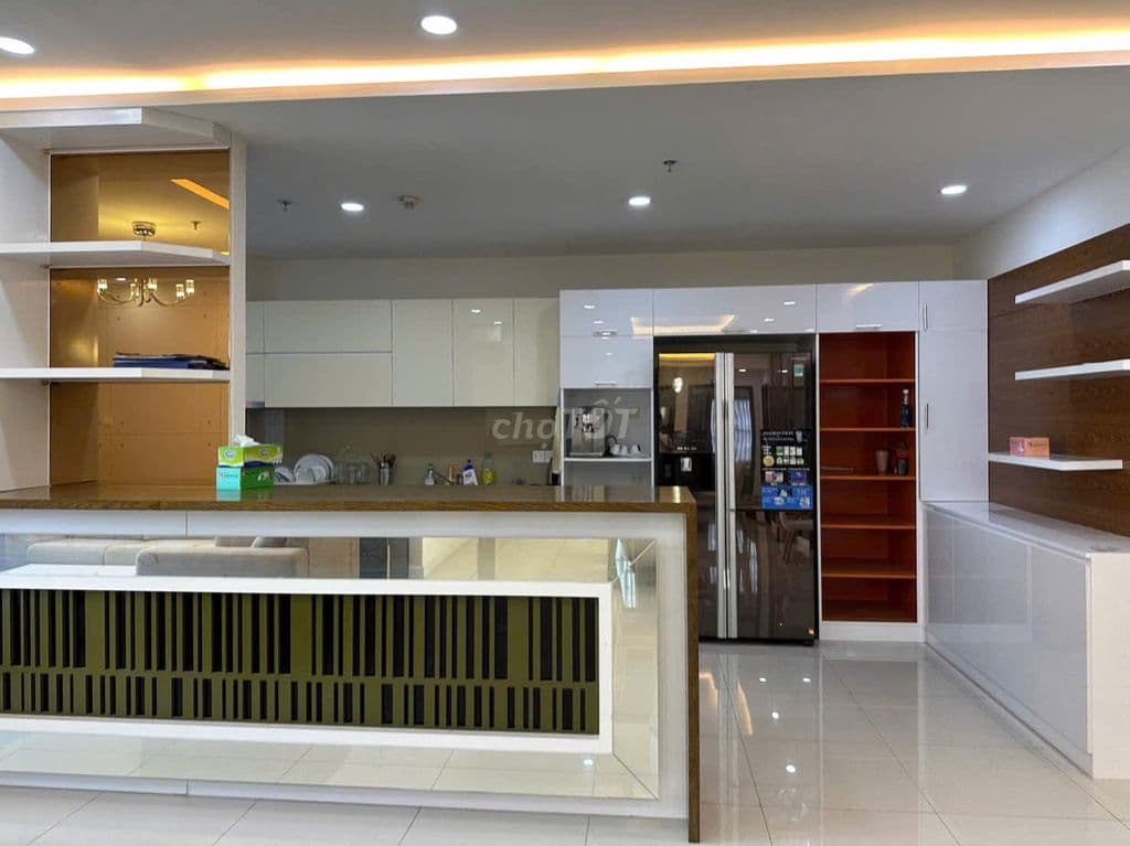 Sunrise city 2PN, 106 m2, 7.8 tỷ - thuế bên nào bên đó đóng