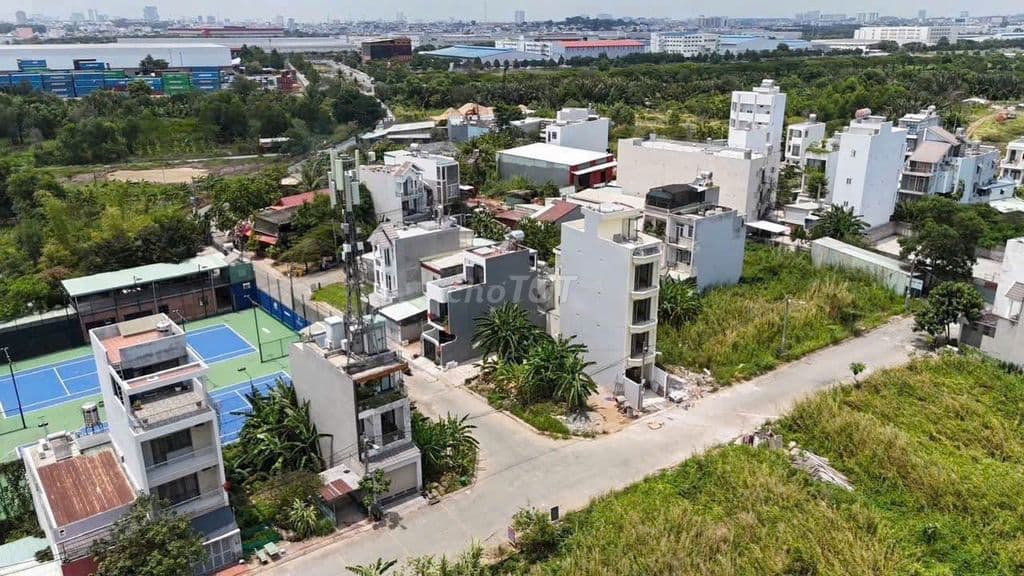 Bán Lô Góc 79m2 Hẻm thông Hai hướng, Đ. Bưng Ông Thoàn, Phú Hữu, Q.9