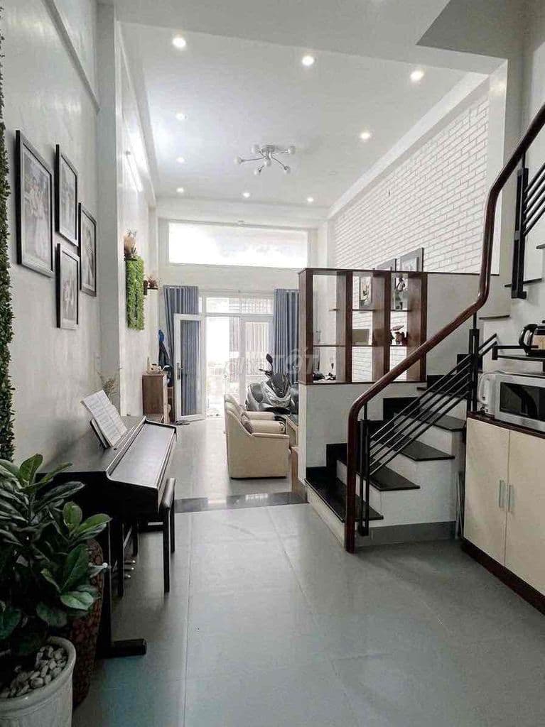 SIÊU PHẨM 5 TẦNG CMT8 – NGAY CV THỎ TRẮNG – HẺM XE TẢI THÔNG - 12 TỶ - Ảnh 2