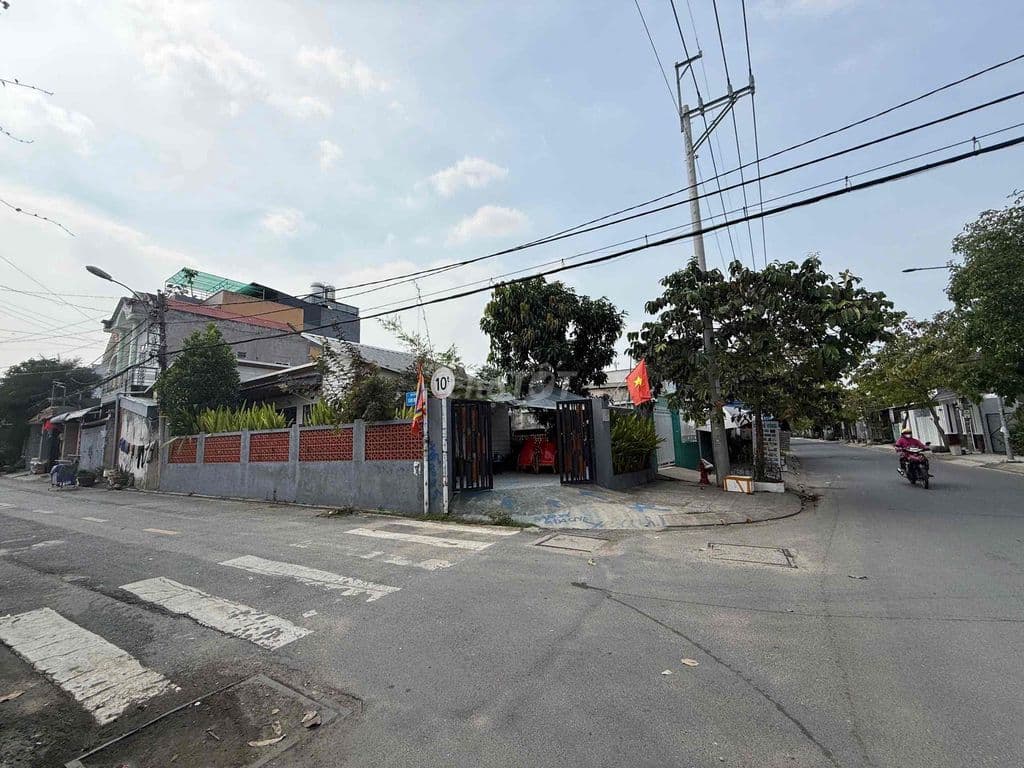 Cần bán đất thổ cư 2 mặt tiền