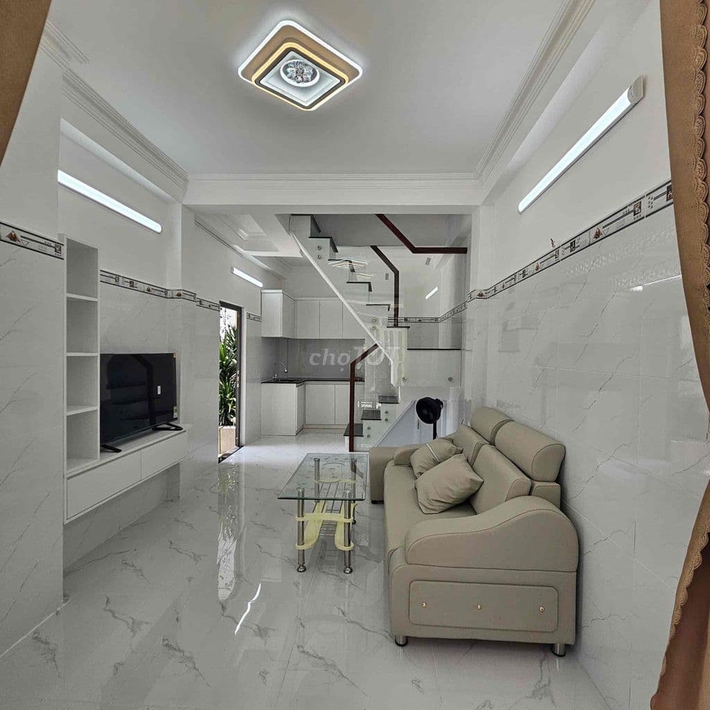 Nhà mặt tiền hẻm thông ngay trung tâm thị trấn nhà bè sát q7 - Ảnh 2