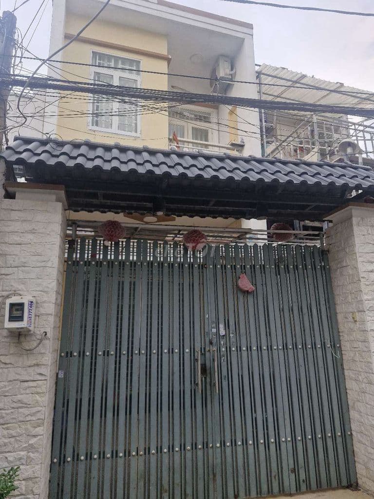 Bán nhà trệt l1 trệt, 1 lầu, đường ô tô- Rộng 4m- nhỉnh 4 tỷ
