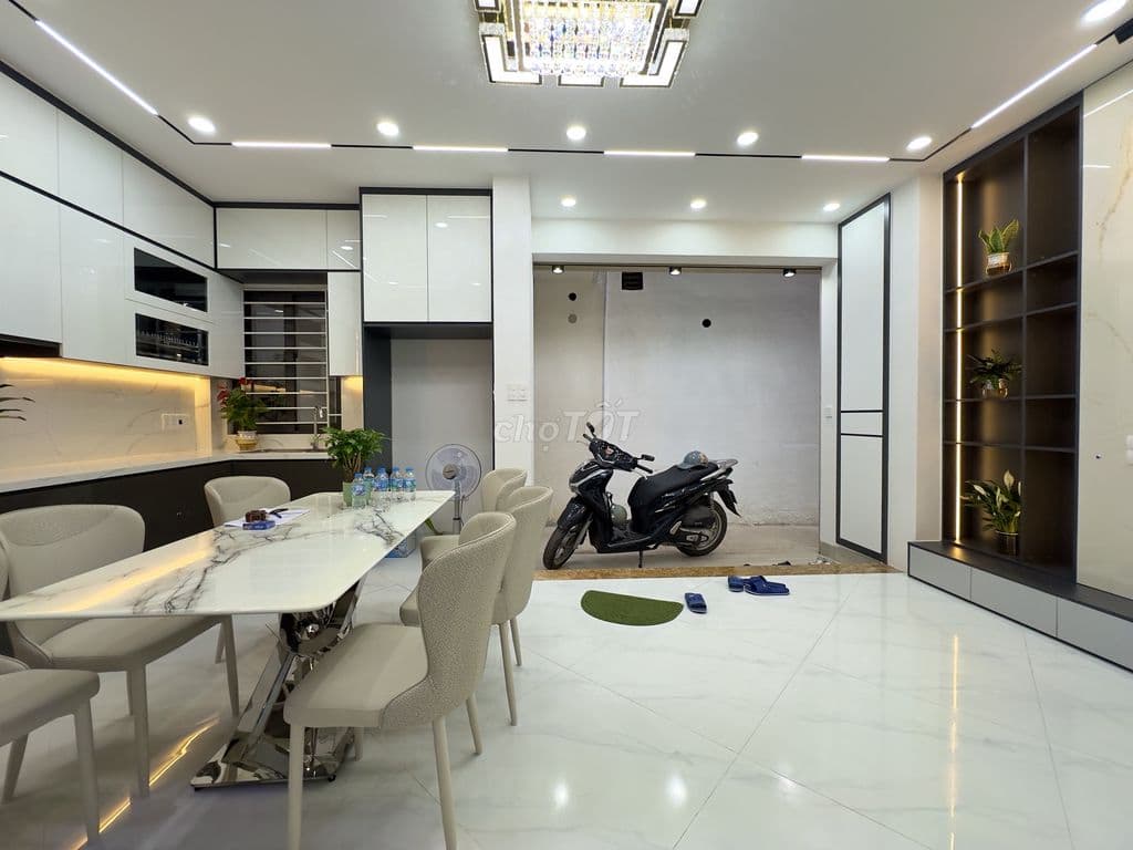 Nhà Lô góc đầu Phố Tam Trinh-Cầu Mai Động. MB40m2*5T thang Máy, MT6.2m - Ảnh 2