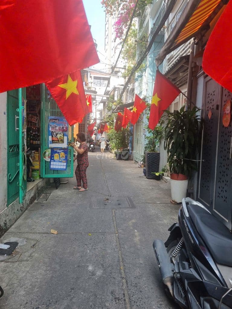 NHÀ BÁN QUẬN 1 - SÁT MẶT TIỀN VÕ VĂN KIỆT - GIÁ ĐỊNH CAO HƠN GIÁ BÁN - Ảnh 3