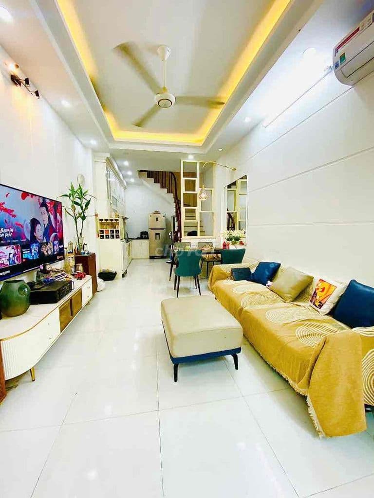 Phố Tôn Đức Thắng, nhà đẹp 5T xây mới, full NT, ngõ thông, ba gác đỗ - Ảnh 2