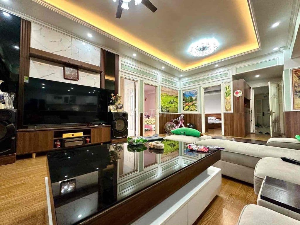 Bán CC cao cấp căn góc dt 130m2, 3N,2VS FULL nội thất 8,35 tỷ