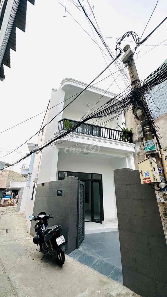 nhà lầu hẻm ô tô gần mặt tiền kha vạn cân. linh đông. phạm văn đồng