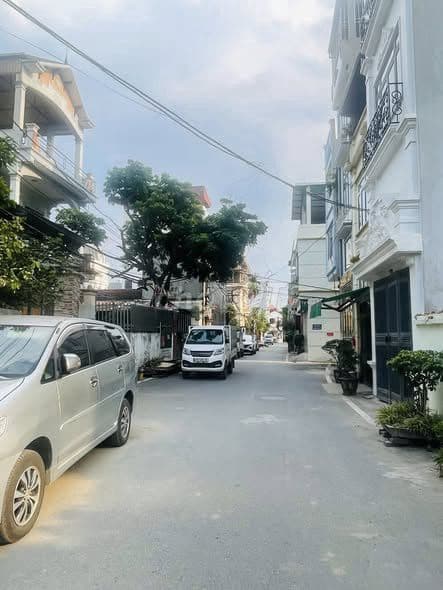 bán nhà 5 tầng gần Nhổn nhà đẹp thang máy