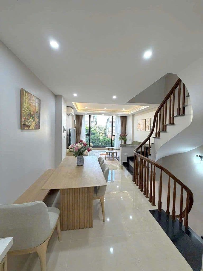 BÁN NHÀ 4 TẦNG DÂN XÂY VIỆT HƯNG, LONG BIÊN 70M² NGÕ THÔNG 4 PHÒNG NGỦ - Ảnh 2