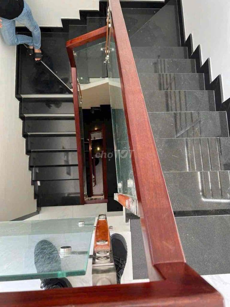 CẤN BÁN GẤP NHÀ MỚI NGUYỄN TRÃI GẦN MẶT TIỀN 4 TẦNG 4PN, 4WC - Ảnh 3