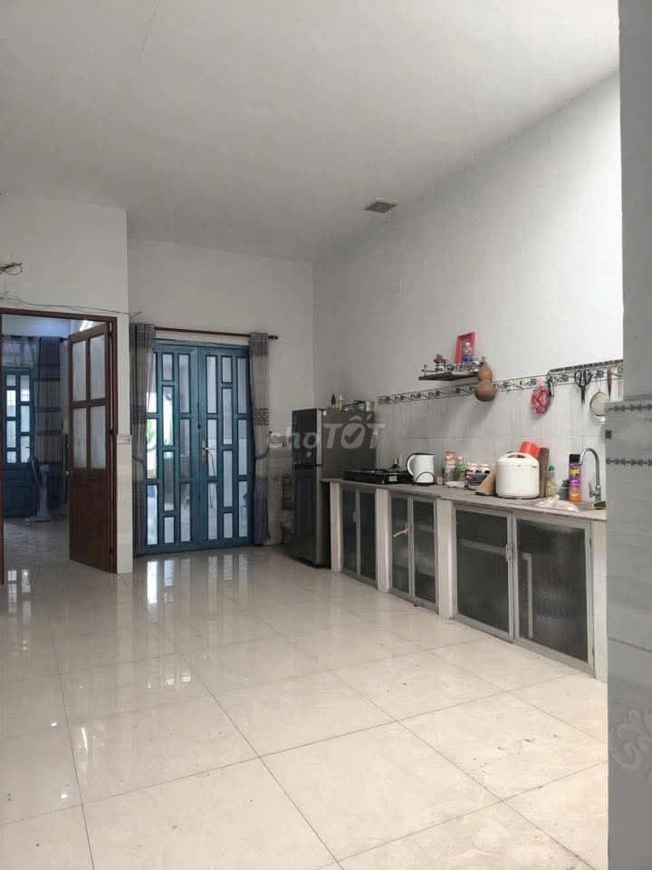 Nhỉnh 3 tỷ có nhà C4 siêu rẻ,6.5x20, sát bên tôn Trường Thành,Q.12