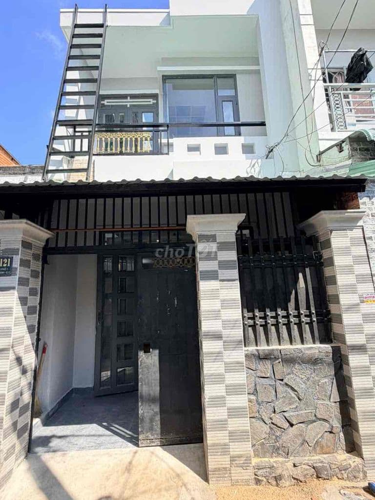 Q12. NHÀ PHỐ NGAY LÊ VĂN KHƯƠNG NGANG 4.1M DÀI 11M ĐÚC 1 LẦU HẺM 3M