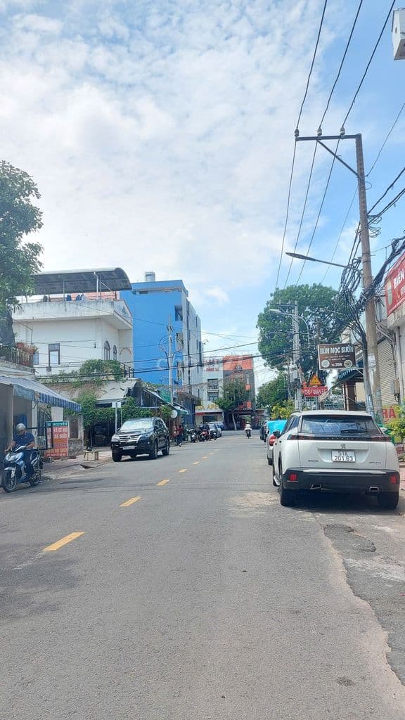 3.8 Tỷ/58m2 Đường 429 Lê Văn Việt TNPA Sát Công Viên 5.7*10. HIếm Đẹp