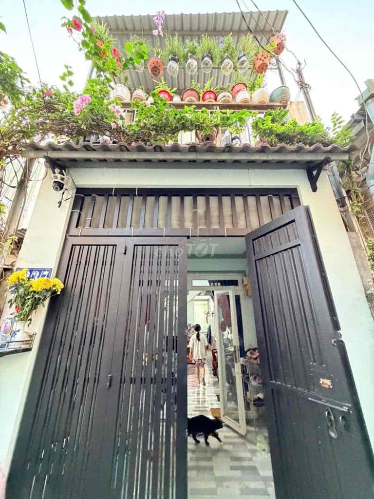 BÁN NHÀ 3M x 15M ĐÚC 1 LẦU GẦN NGÃ BA NGUYỄN ẢNH THỦ VÀ LÊ VĂN KHƯƠNG