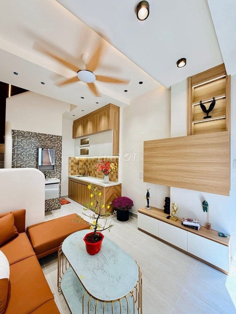 NHÀ ĐẸP MỚI PHẠM VĂN CHIÊU-TẶNG NỘI THẤT XỊN-3 TẦNG VÀI BƯỚC RA XE TẢI
