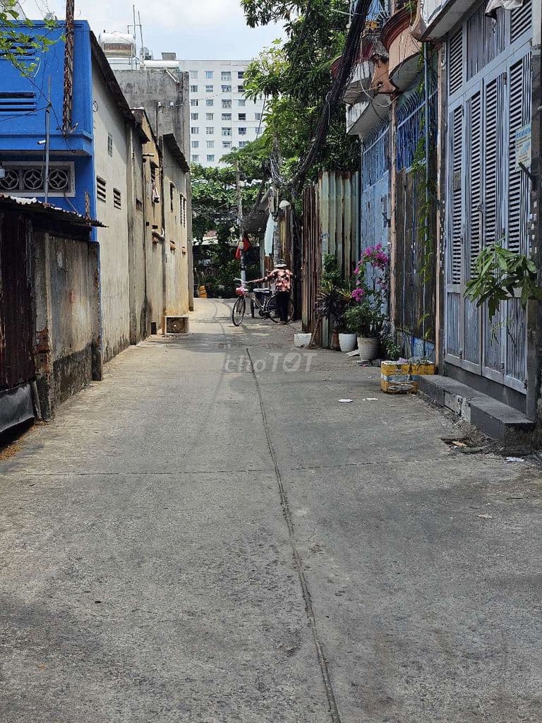Tân bình đất thổ cư gần sân bay hẻm xe hơi thông chi 85tr/m2 - Ảnh 2