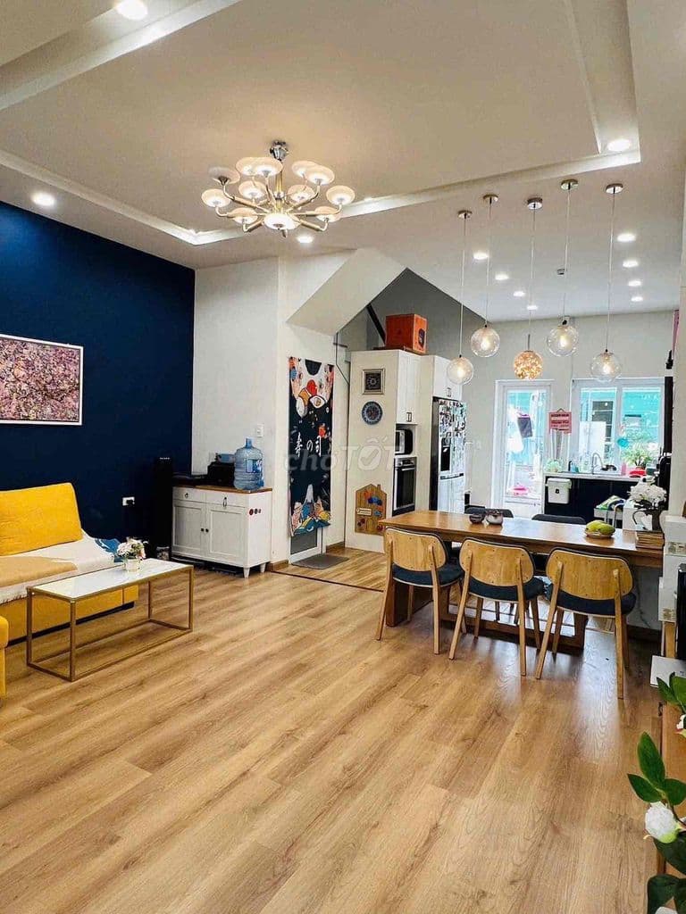 Mình cần bán nhà phố Park Riverside trục chính