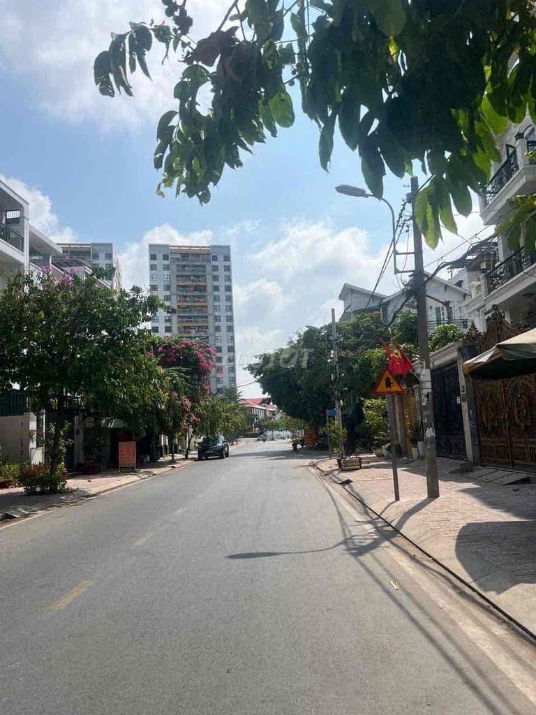 bán nhà Căn hộ dịch vụ cao cấp đang cho thuê Ngang 5 dài 20 Nhà 1 t - Ảnh 2