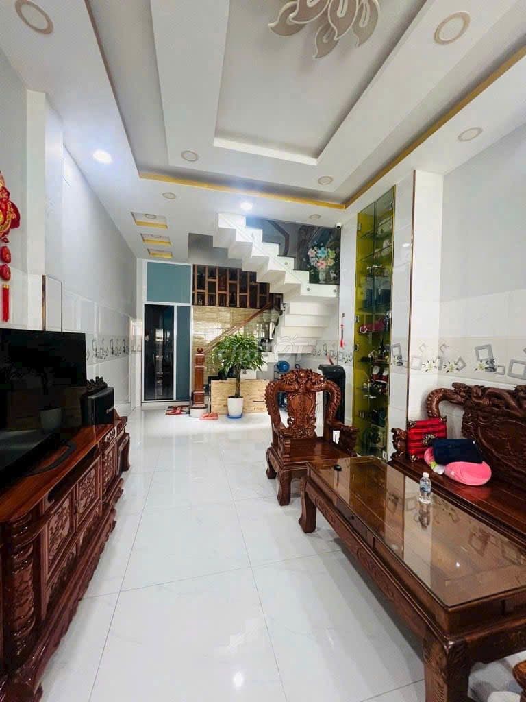 Bán nhà mặt tiền Đoàn Phú Tứ sát khu Tên Lửa 4mx20m 2 lầu - Ảnh 2