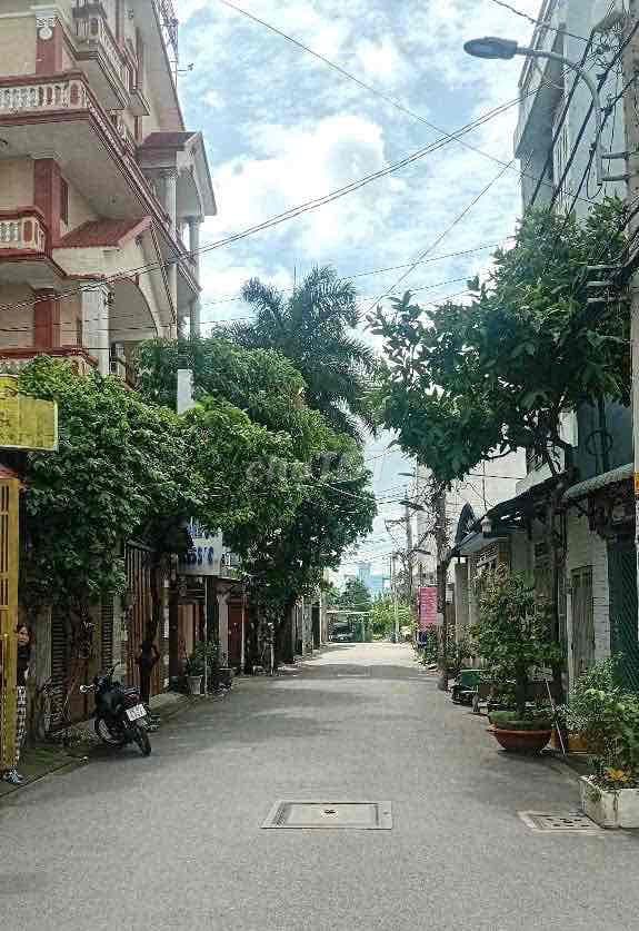 Vị trí kinh doanh 4 tầng gần Mặt tiền LÊ VĂN KHƯƠNG, 120m2, hẻm 8m.