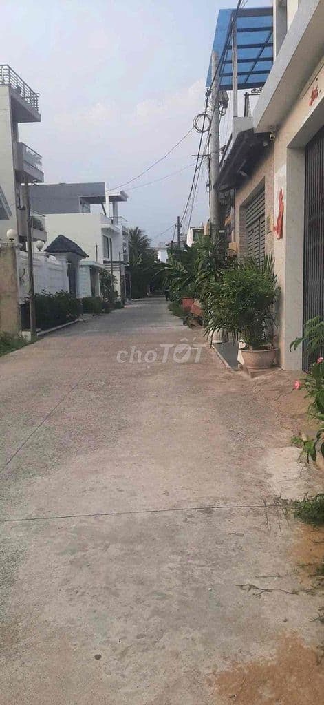 đất thổ 91m2 đường xe tải gần cụm y tế Tân Kiên