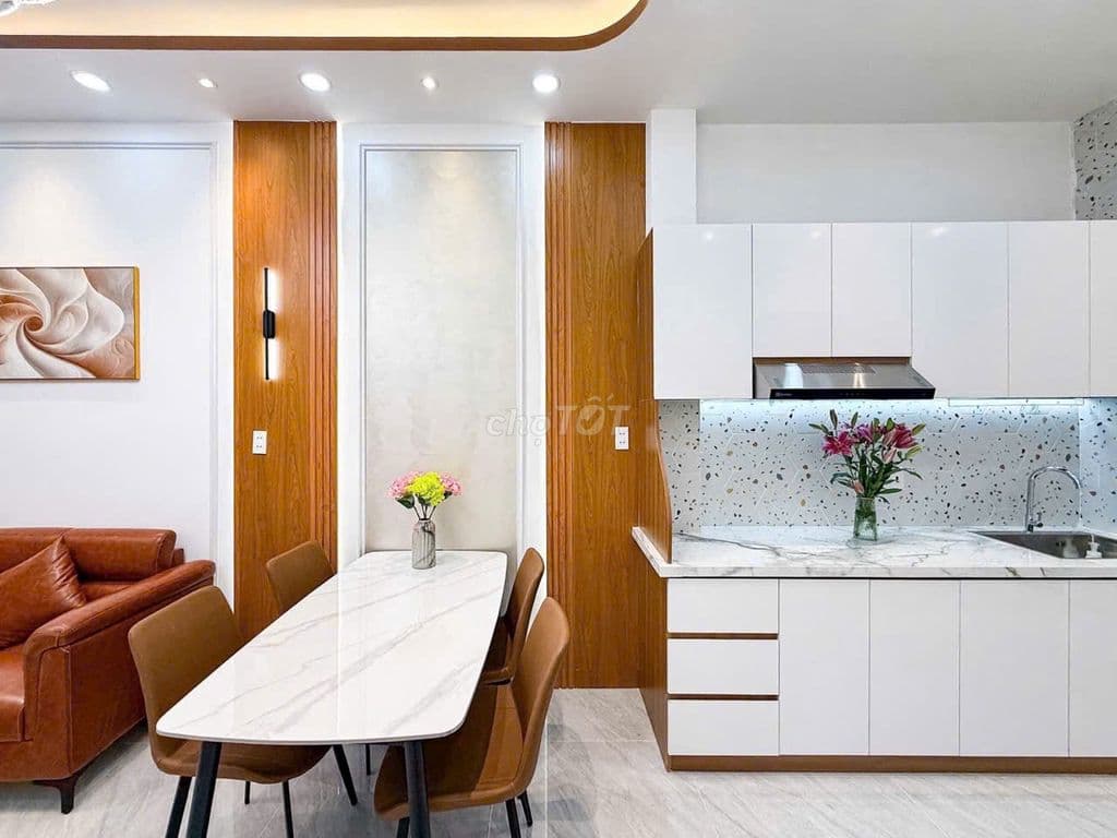 Nhà 4 tầng ngay Cao Văn Lầu, 3 PN 4WC, hẻm xe hơi 5m, kế UB Quận 6 - Ảnh 3