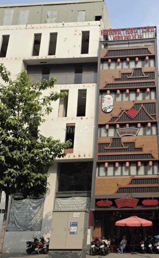 Bán gấp Mặt Tiền Đuờng Bà Hạt Q 10, ngang 3x13m 3 tầng