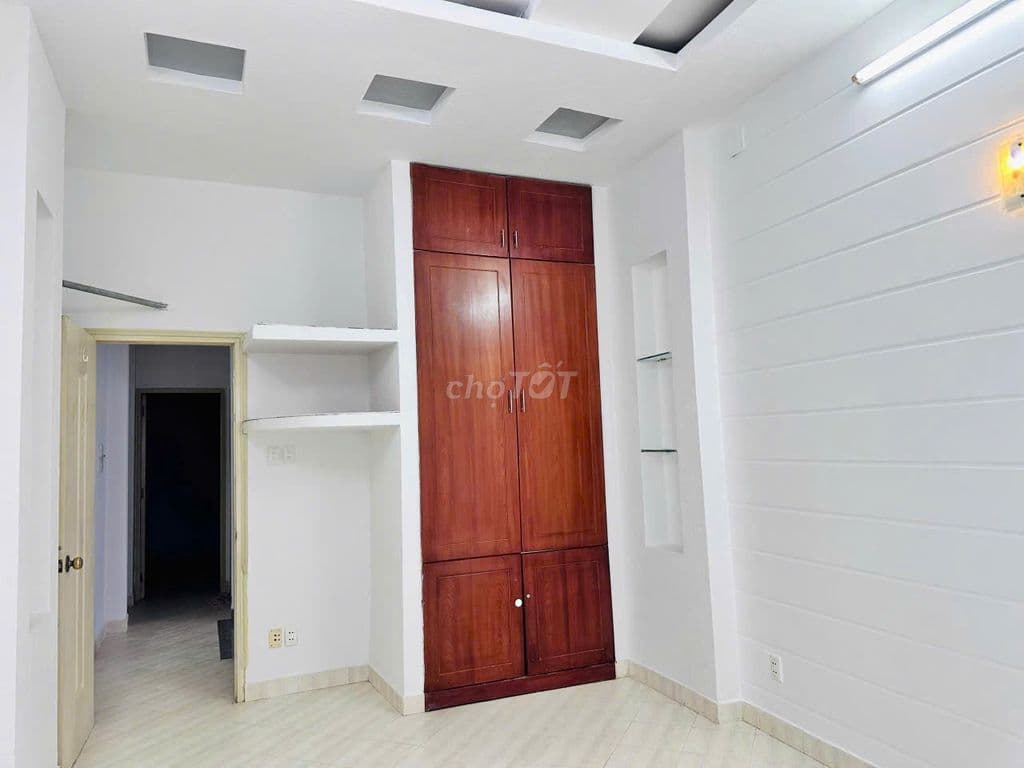 BÁN NHÀ NGAY ĐƯỜNG CỘNG HÒA VỪA MỞ RỘNG THÊNH THANG: 45/22 LÊ VĂN HUÂN - Ảnh 2